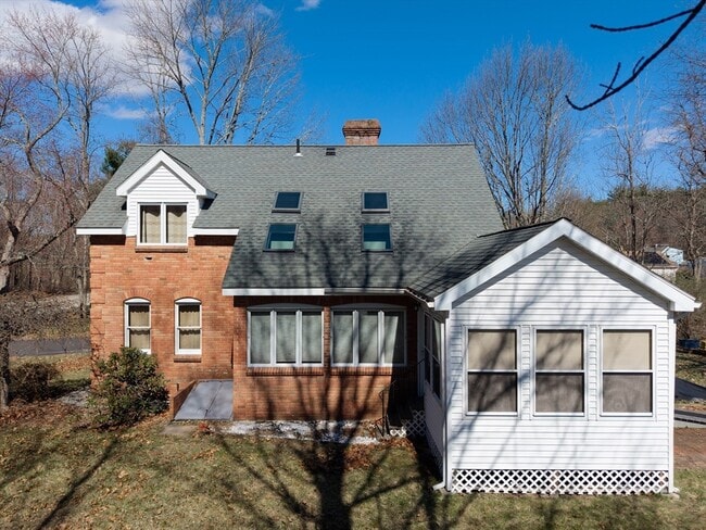 Photo - 423 Goldthwaite Rd