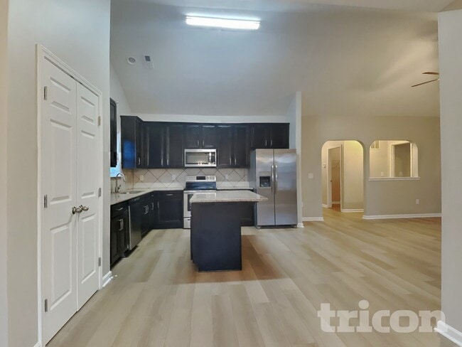 Photo - 410 Crutchfield Dr