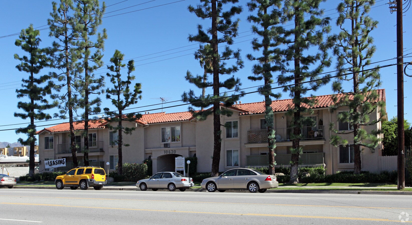 Balboa Grande Apartments - Balboa Grande Apartments
