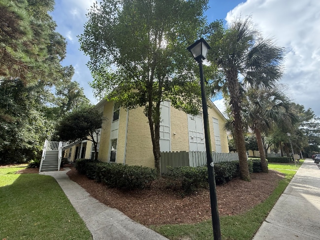 Photo - 341 W Coleman Blvd Unidad G