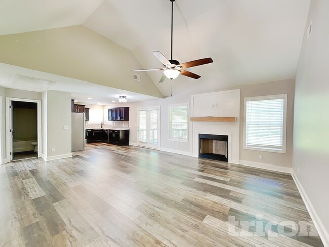 Photo - 492 Woodtrace Dr