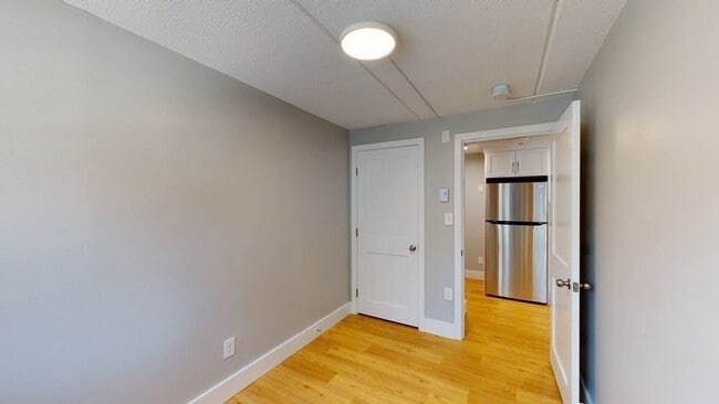 Photo - 89 Woodrow Ave Unit 6