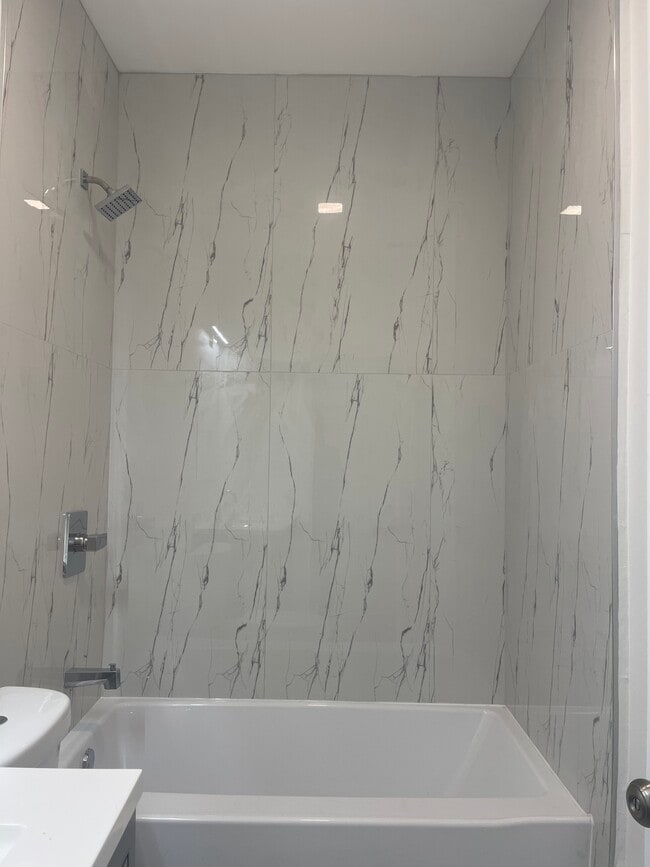 Photo - 521 N Lawndale Ave Unit 1