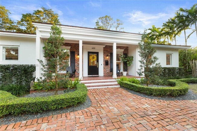 Photo - 600 San Lorenzo Ave