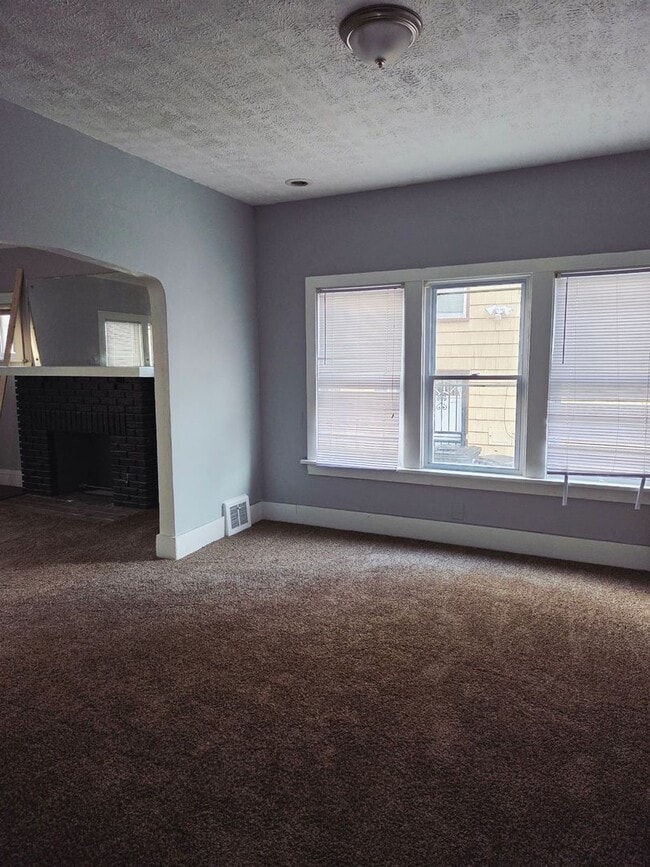 Photo - Beautiful Home Waiting To Be Occupied By You