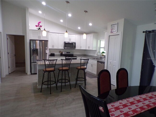 Photo - 334 Millport St NW