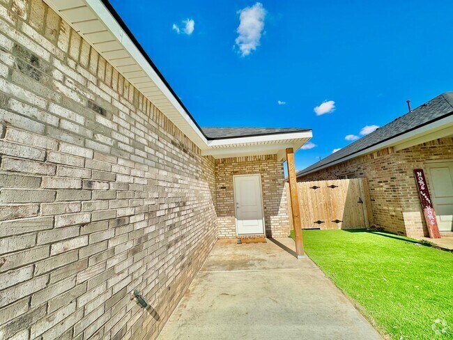 Building Photo - 5512 Itasca St Unit A Rental