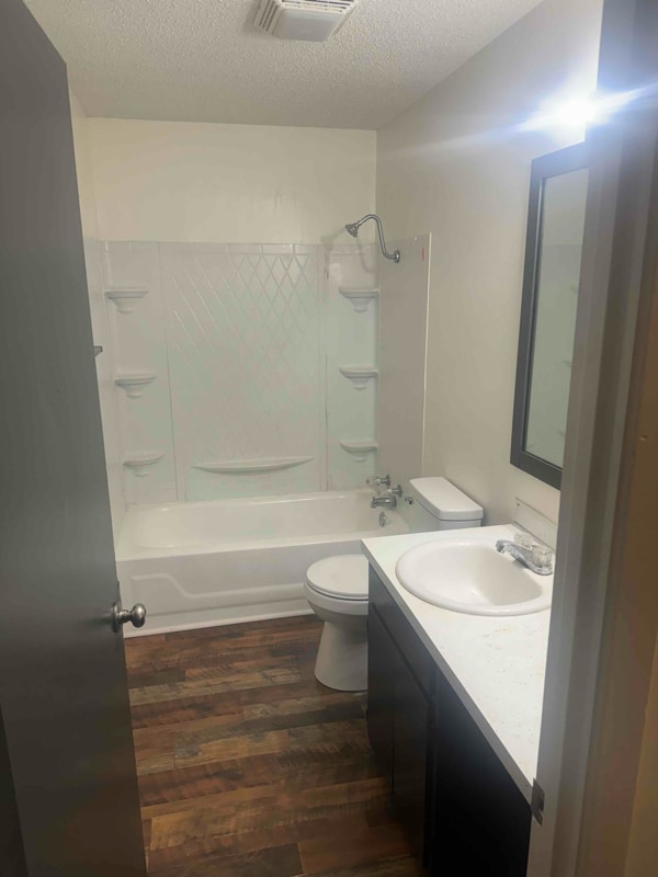 Photo - 1511 W Scott St