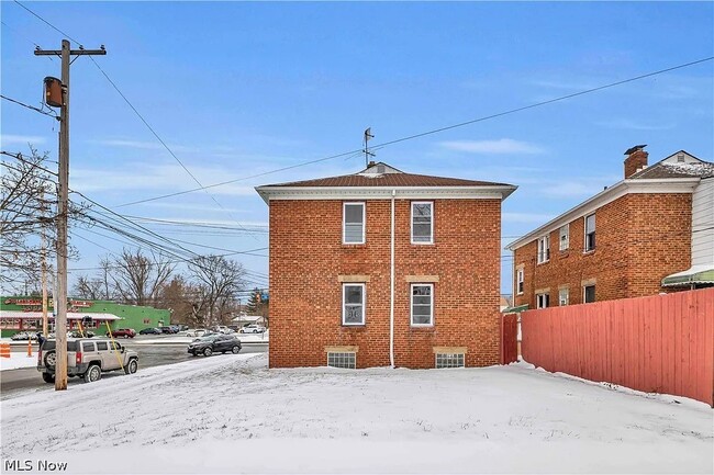 Photo - 3662 W 117th St