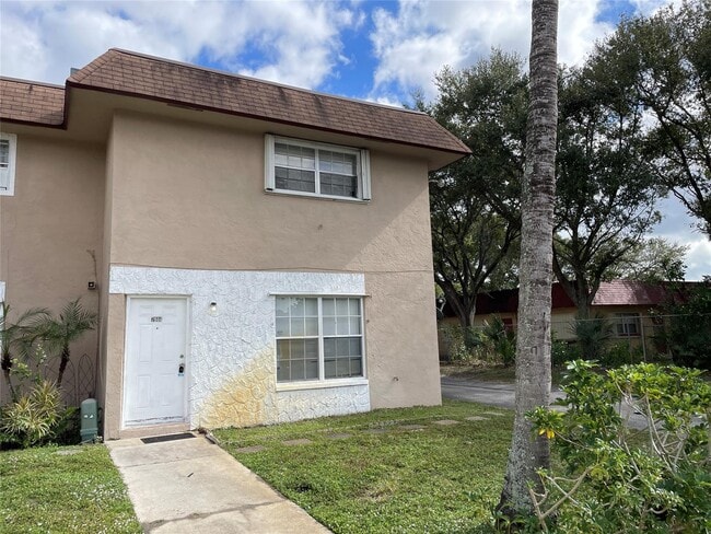 Building Photo - 7944 Kimberly Blvd Rental
