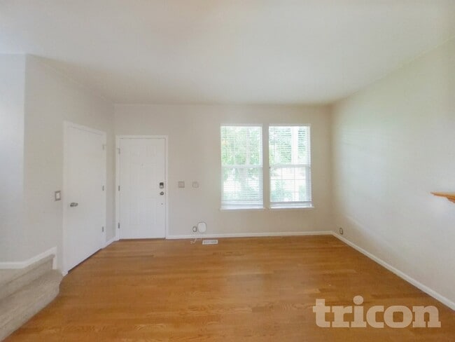 Photo - 2434 St Paul Dr