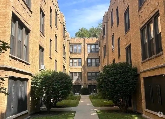 Building Photo - 1022 E Hyde Park Blvd Unit 1N Rental