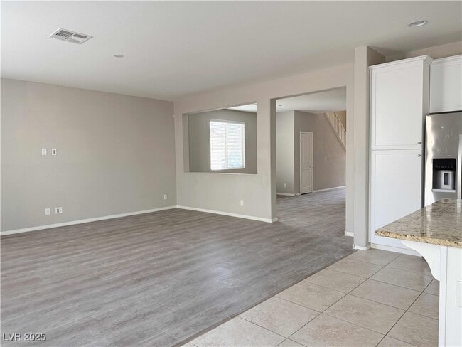 Photo - 7399 Amesbury St