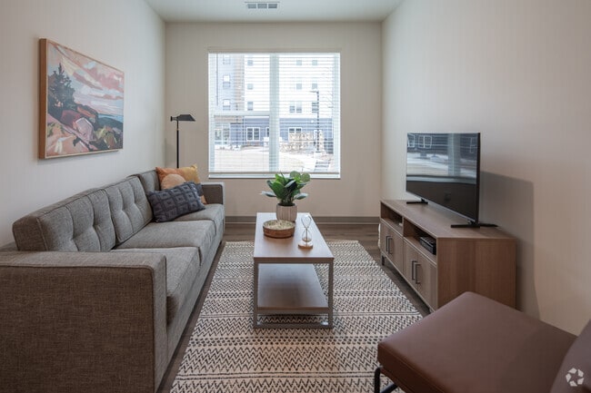 4BR, 4BA - 1,170SF - Living Room