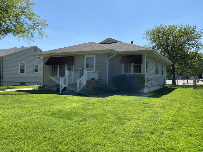 Photo - 2029 Austin Ln
