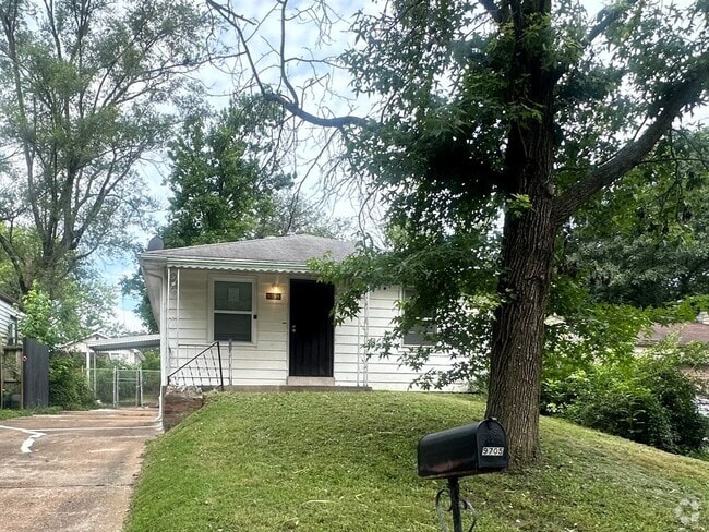 Building Photo - 9705 Winkler Dr Rental