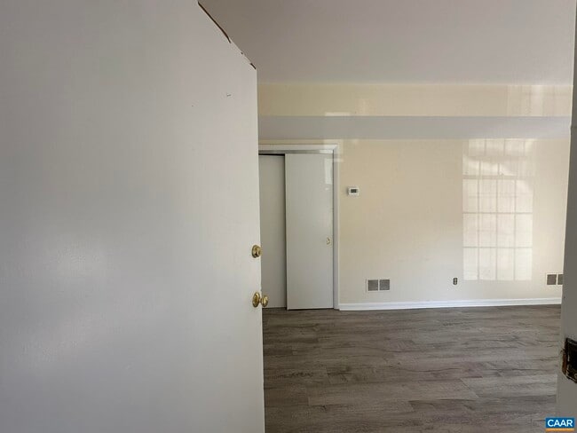 Photo - 1724 Solomon Rd