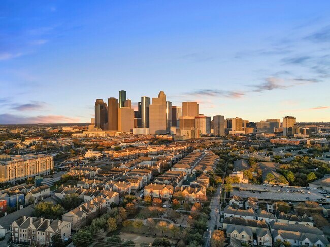 Photo - 1900 Genesee St Unit 403