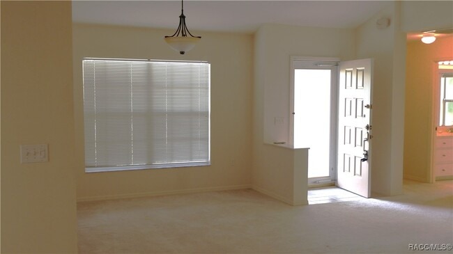 Photo - 760 W Barrymore Dr