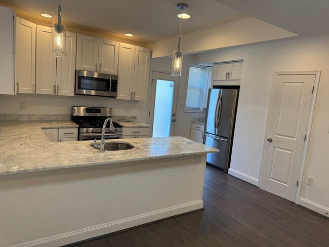 Photo - 521 Powhatan Pl NW