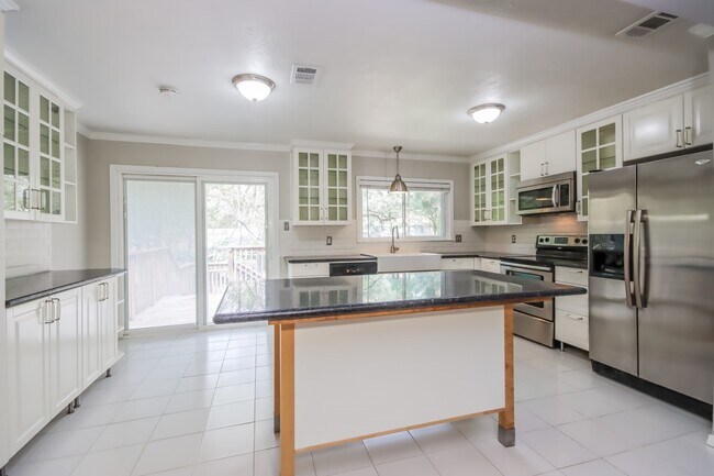 Photo - 103 Maple Branch St