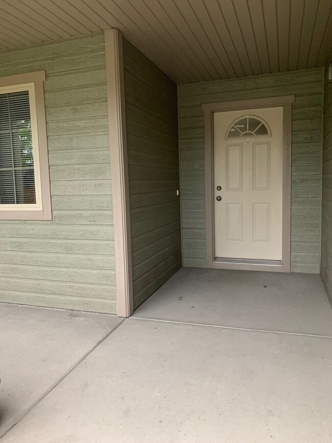 Photo - 3 Bedroom | 2 Bathroom Single-Family Home