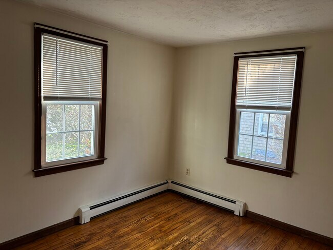 Photo - 145 Locust St Unidad Duplex