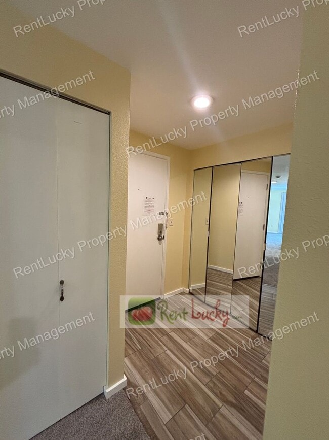 Photo - Gorgeous 2 Bedroom Condo with Secured Parking in Unbeatable Bellevue Location!! Unit 202