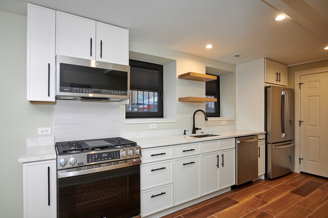 Photo - 5200 N Winthrop Ave Unit GS