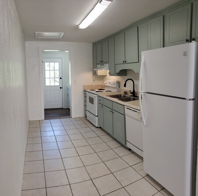 Photo - N 9th Duplex Unit 543