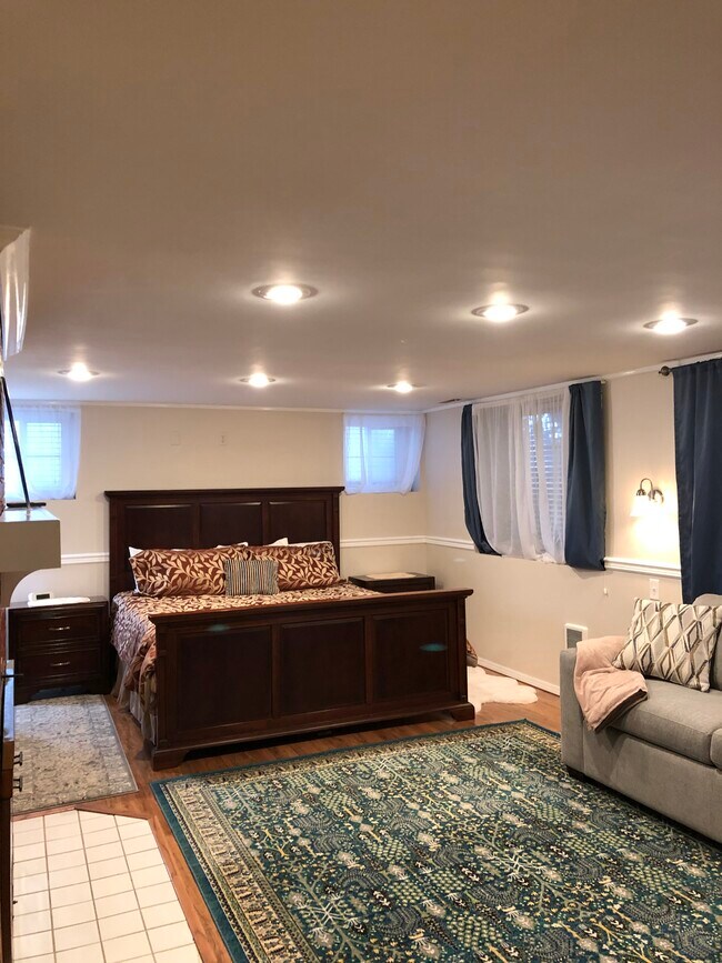 Photo - 804 E Edison Ave Unidad Short Term Suite