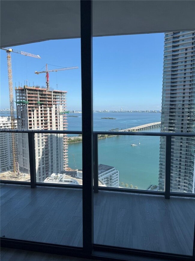 Photo - 501 NE 31st St Unidad 3103