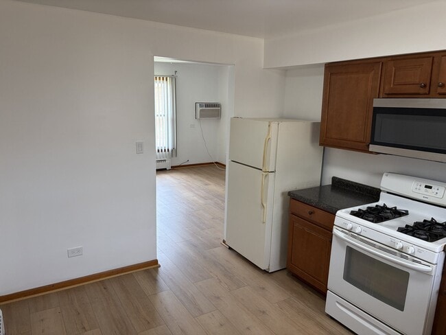 Photo - 18518 Wildwood Ave Unit 2W