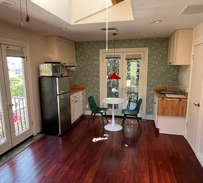 Photo - 7770 Selma Ave Unidad Above Garage Apartment