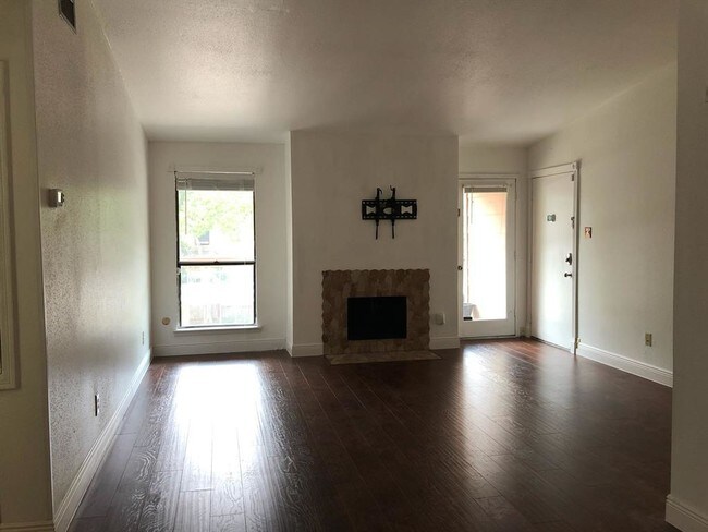 Photo - 2125 Augusta Dr