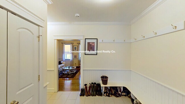 Photo - 27 Glenville Ave Unit 5