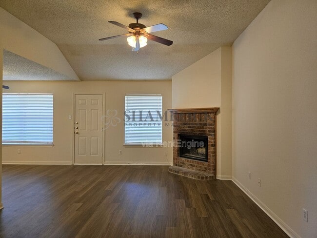 Photo - 408 Connie Dr Townhome