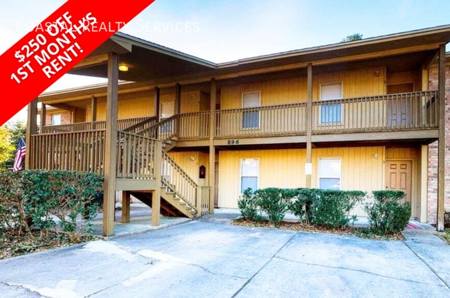 Building Photo - 895 Silverwood