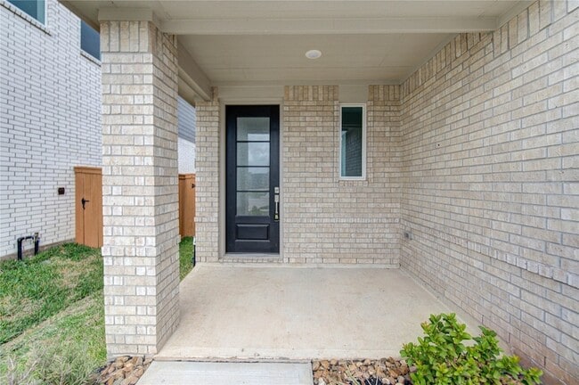 Photo - 1047 Blue Stone Dr