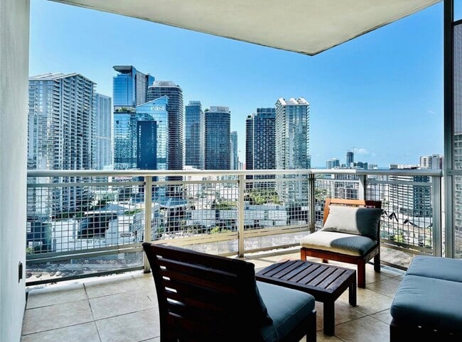 Building Photo - 350 S Miami Ave Unit 2708