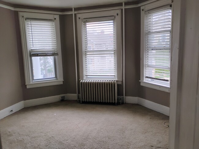 Building Photo - 4 Lafayette St Unit 1 Rental