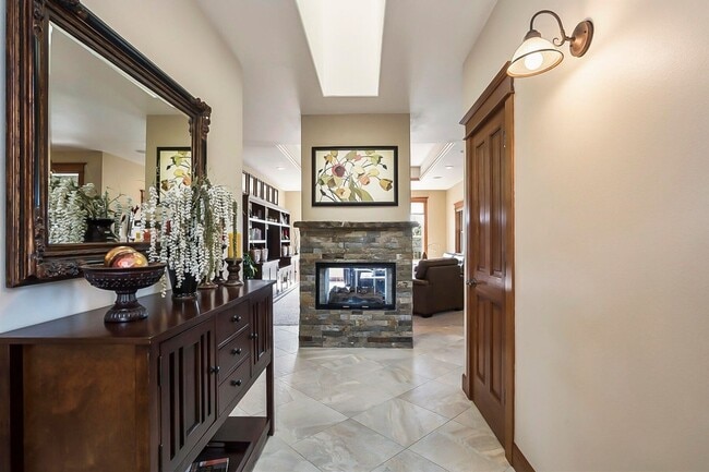 Photo - Large custom home NW Bend
