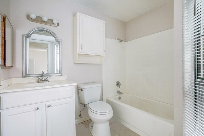 Photo - 2412 Limestone Dr Unit 2412