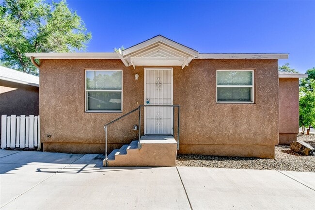 Photo - 852 Ruth St Townhome