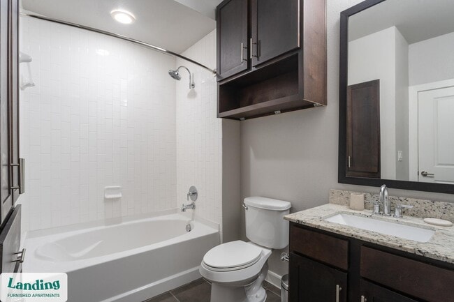 Photo - 4300 Cromwell Dr Unidad 4208