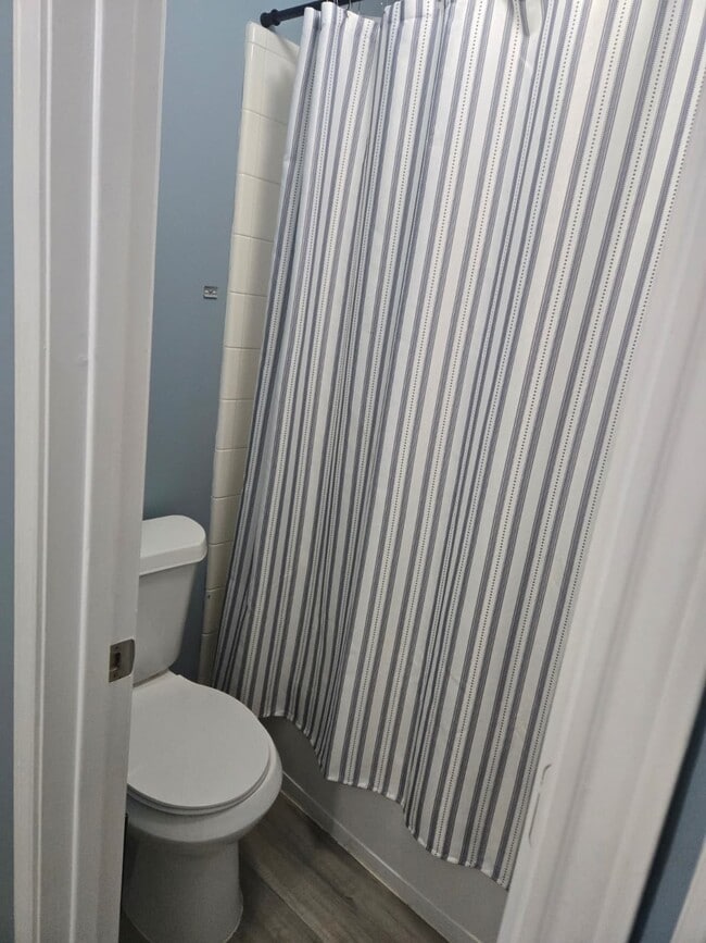 Photo - 10000 Nanak Dr