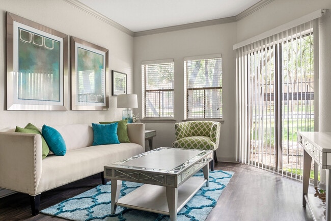 C235270_1B1BModel_LivingArea_13769