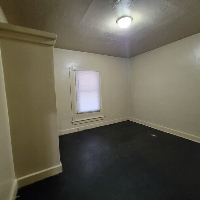 Photo - Quick Commute Downtown!