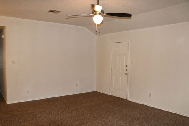 Photo - 2800 Edgefield St Unit B
