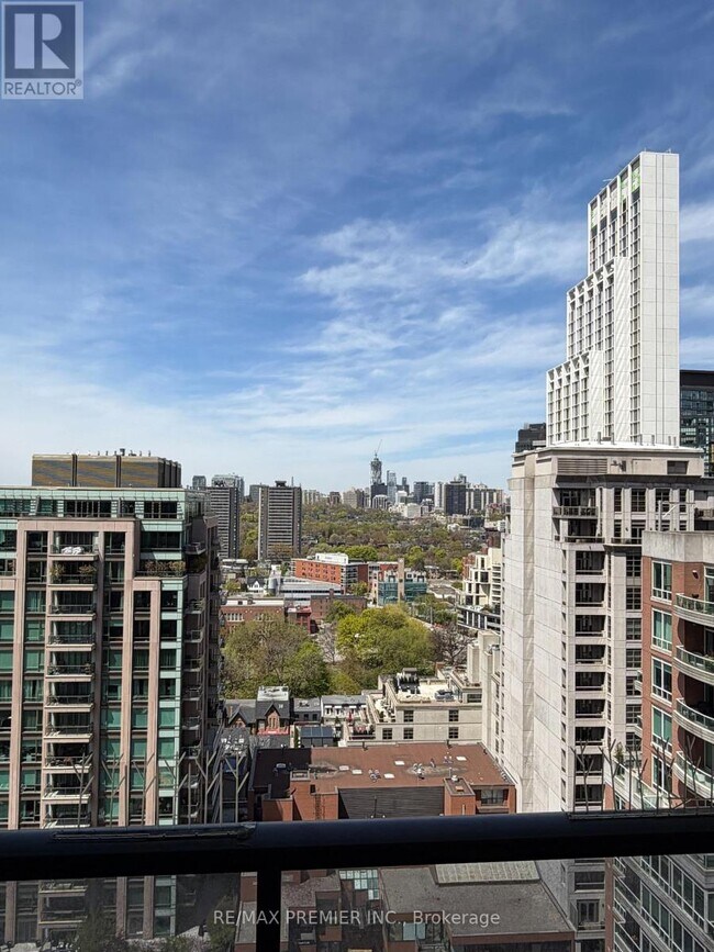 Photo - 88 Cumberland St Unit 1905